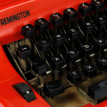 Black and Red Remington Travel-Riter Pop Culture Curio Working Typewriter