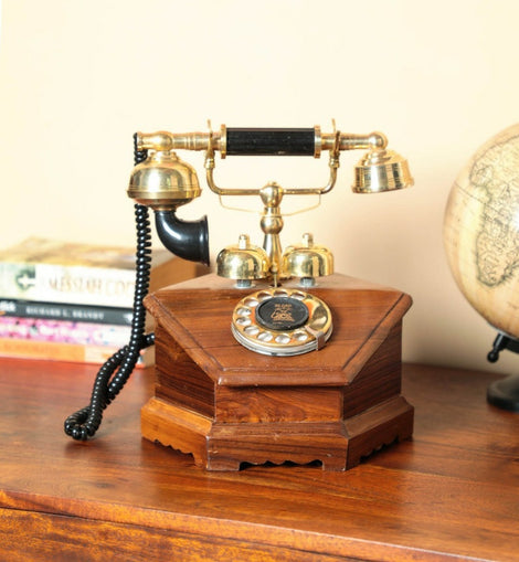 Retro Wood and Brass London Telephone