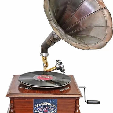 Antique Horn with Old Gramophone Player.